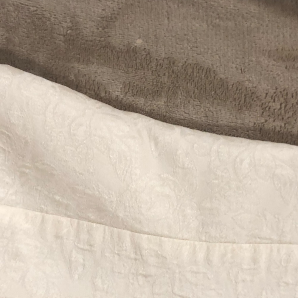 Ann Taylor Silk Form Fitting Shell - image 6